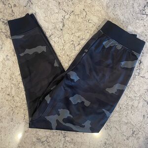 NWT Under Armour Youth S Small YSM Sweatpants Camo Jogger Zip Pockets Kids Boys